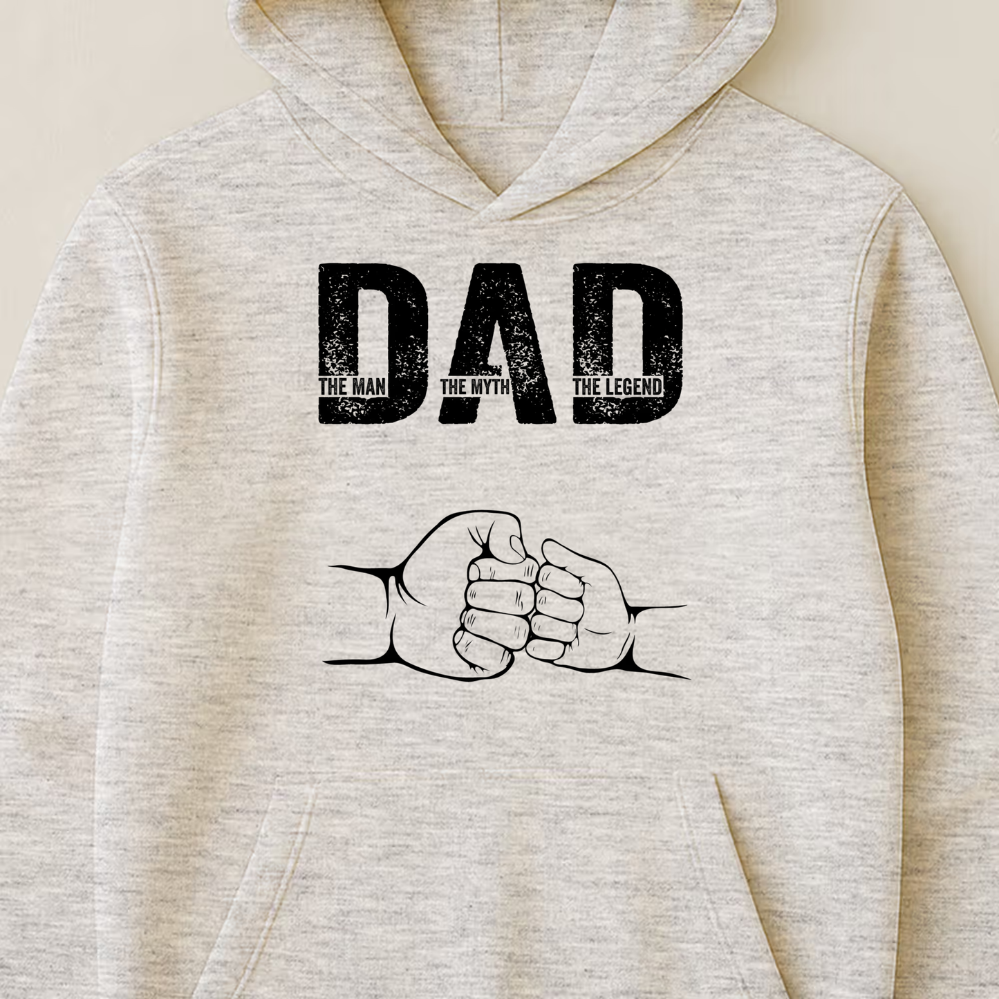 Vatertagsgeschenke, Personalisiertes T-Shirt „Dad The Man The Myth The Legend“ – Ein Geschenk, das er mit Stolz tragen wird