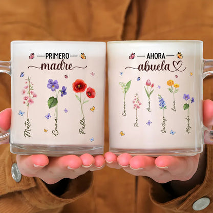 Geburtsmonatsblume für die Großmutter – Personalisierter Glasbecher