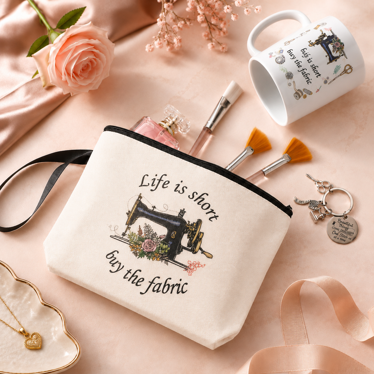 3-teiliges Nähgeschenkset für Frauen – Tasse, Kosmetiktasche & Schlüsselanhänger