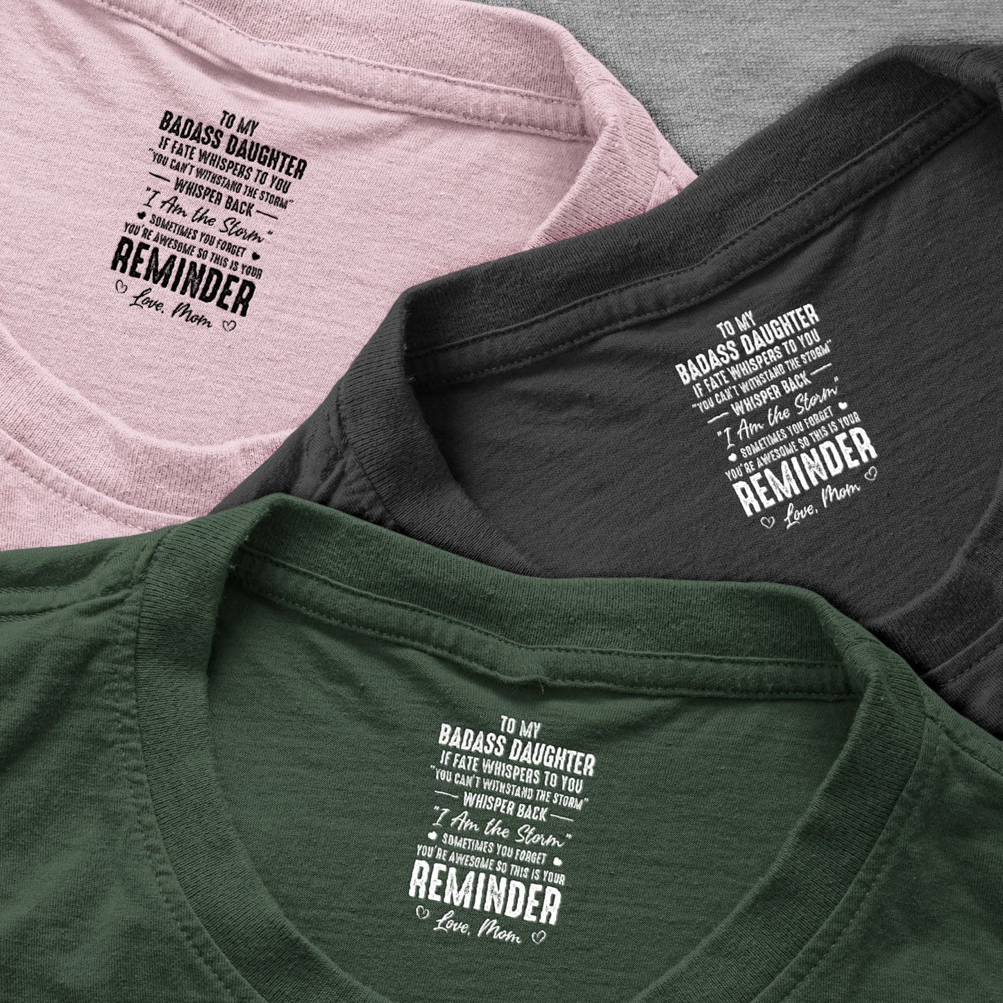 Das „Geliebt über alle Worte hinaus“-T-Shirt, personalisierter Innendruck im Nacken als Geschenk