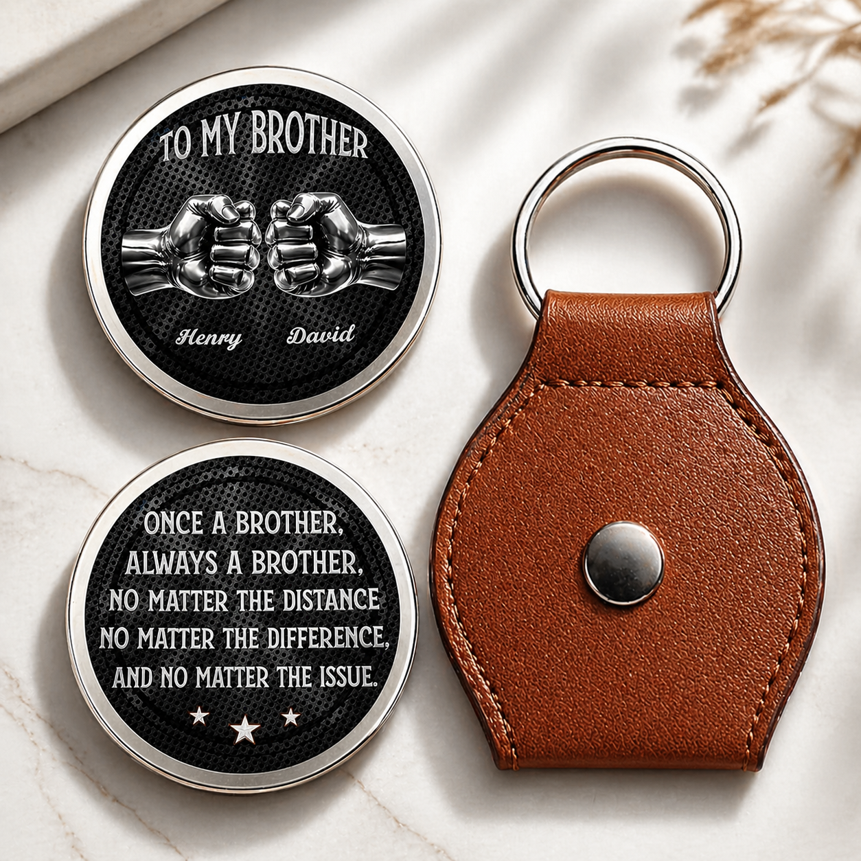 Individueller Taschenumarmung-Token für Bruder – Personalisiertes Geschenk, Leder-Schlüsselanhänger, Edelstahlmünze – Geschenk für Fernbeziehung