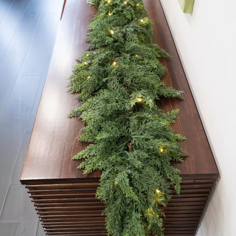 Pre-Lit Cedar Christmas Garland – 6FT of Warm LED Glow & Lifelike Pine for Cozy Holiday Spaces