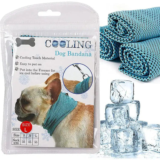 Cooling Bandana for dogs in retail packaging with ice cubes and rolled fabric, ideal for heat protection during summer.